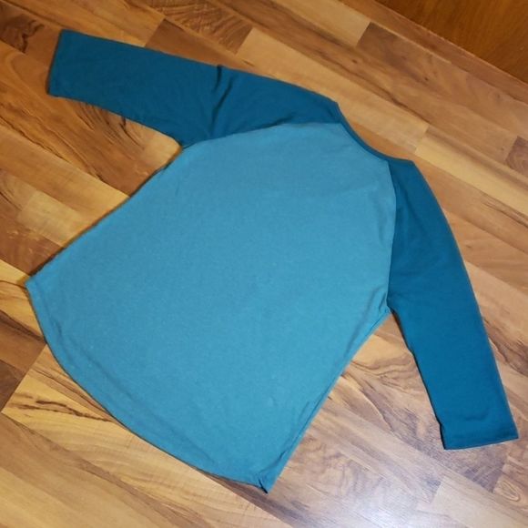 NWOT Athletic Works "Leggings Are [Not] Pants" Tee - Picture 4 of 6